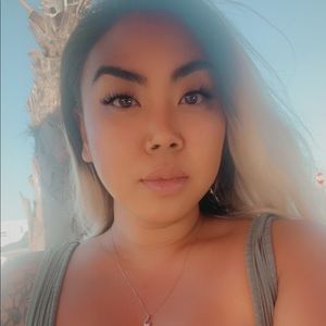 Meet your Posher, Christie